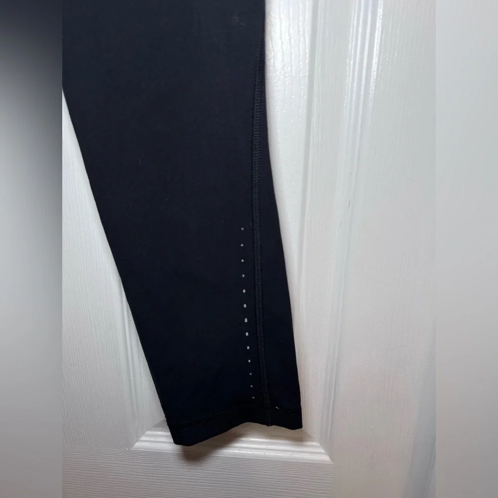 Lululemon Capri Leggings Women's‎ Black Size 2